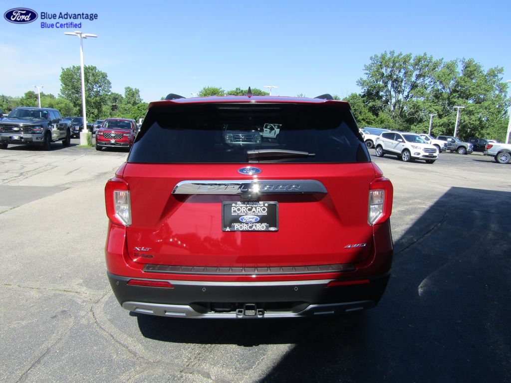 Certified 2024 Ford Explorer XLT w/ Equipment Group 202A AWD/4WD image 6