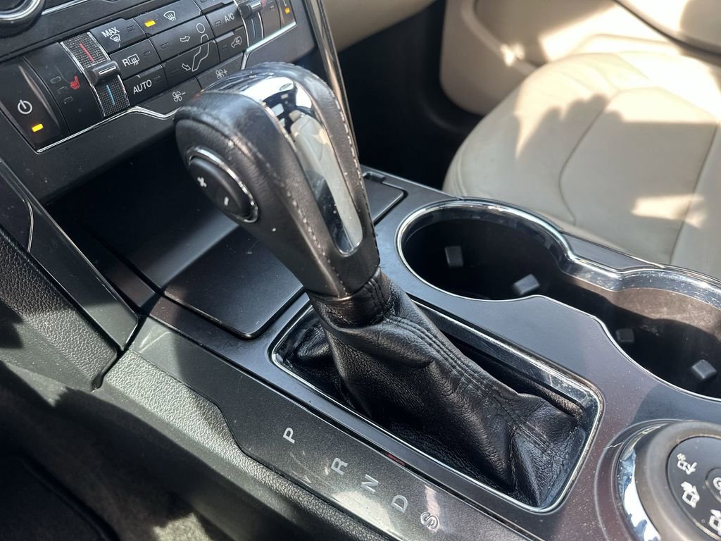 Certified 2018 Ford Explorer XLT w/ Equipment Group 202A image 20