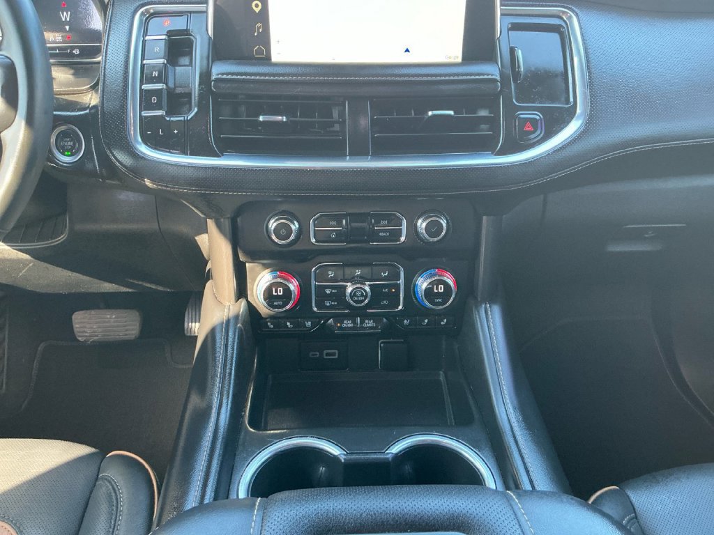 Used 2024 GMC Yukon AT4 w/ Technology Package AWD/4WD image 20