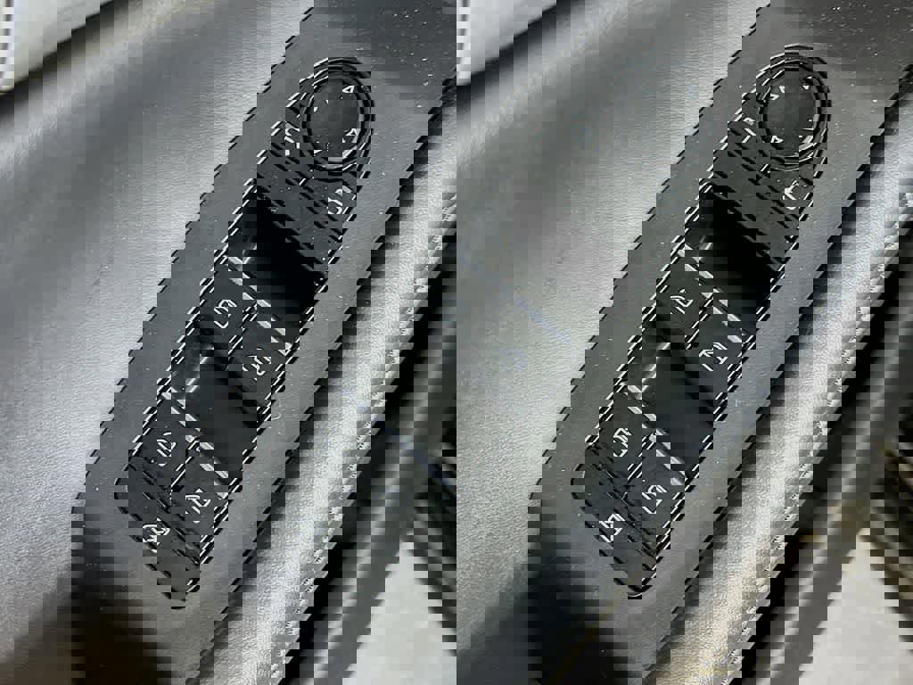 Used 2021 MAZDA MAZDA3 s image 28