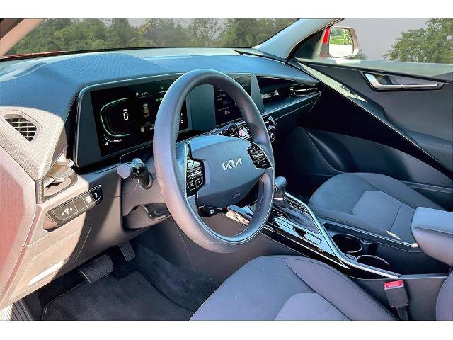 Used 2025 Kia Niro LX FWD image 16