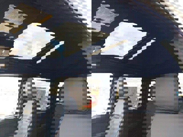 Certified 2022 Ford F150 Lightning Lariat w/ Equipment Group 511A High image 22