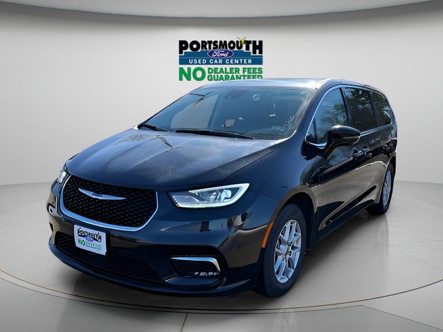 Used 2024 Chrysler Pacifica Touring-L FWD image 14