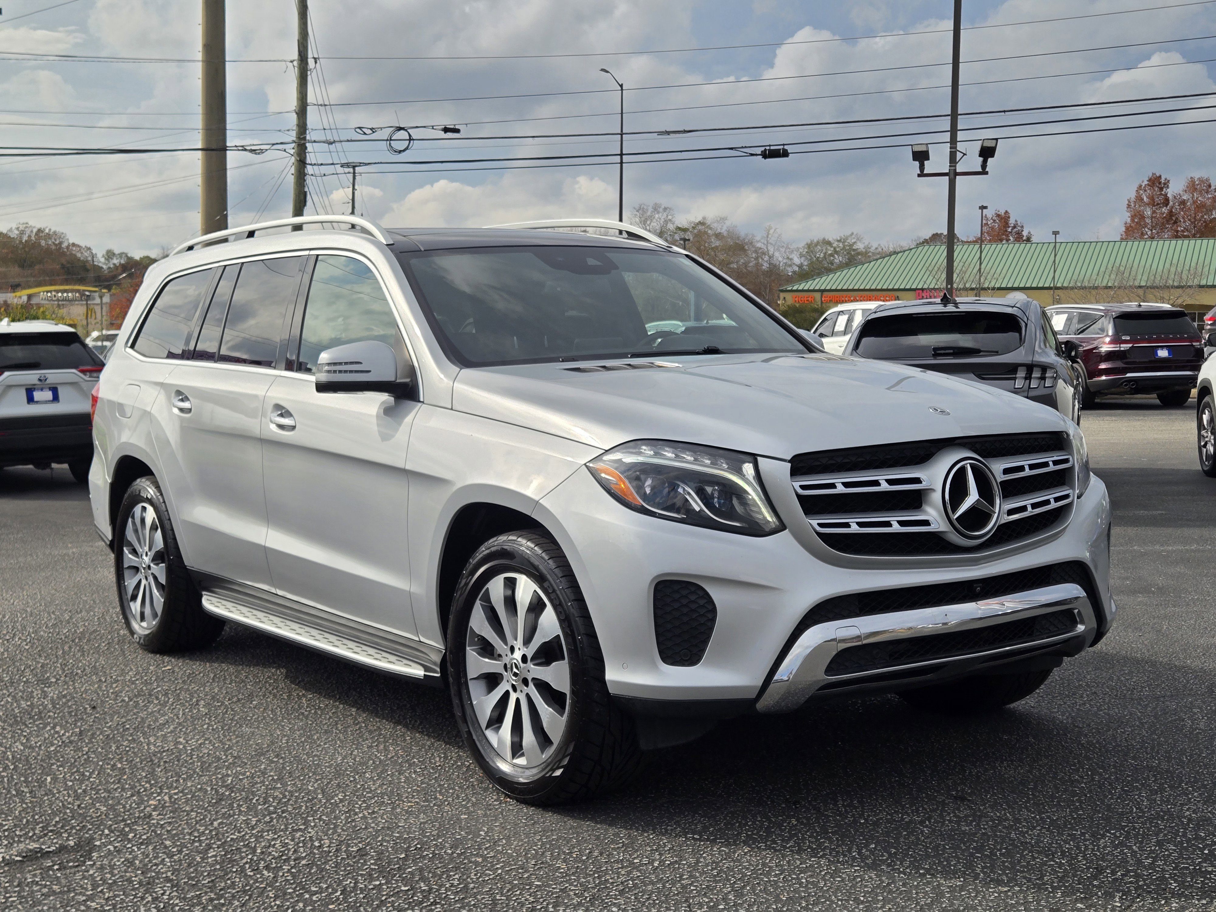 Used 2019 Mercedes-Benz GLS 450 4MATIC w/ Premium 1 Package image 4
