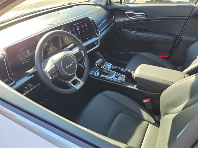 Used 2023 Kia Sportage EX image 3