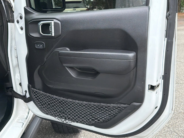Used 2022 Jeep Gladiator Sport AWD/4WD image 16