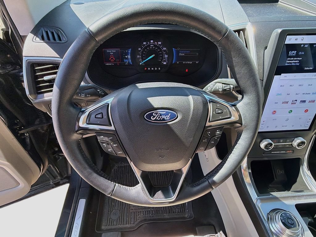 Certified 2024 Ford Edge Titanium AWD/4WD image 11