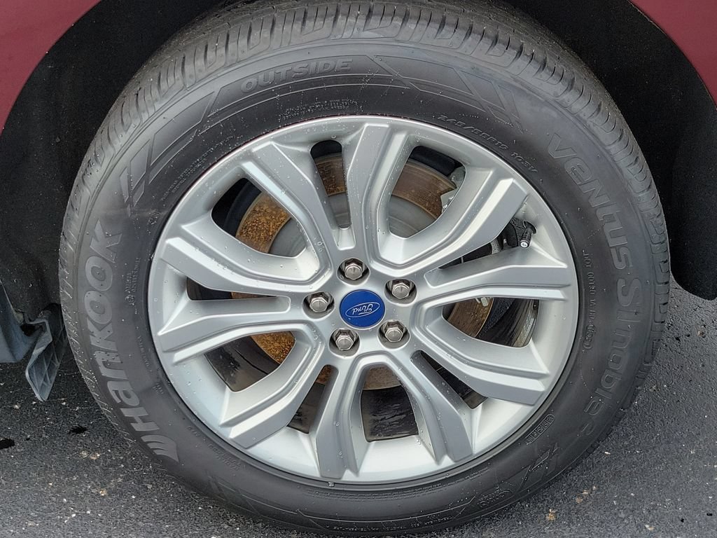 Certified 2021 Ford Edge Titanium w/ Class II Trailer Tow Package AWD/4WD image 5