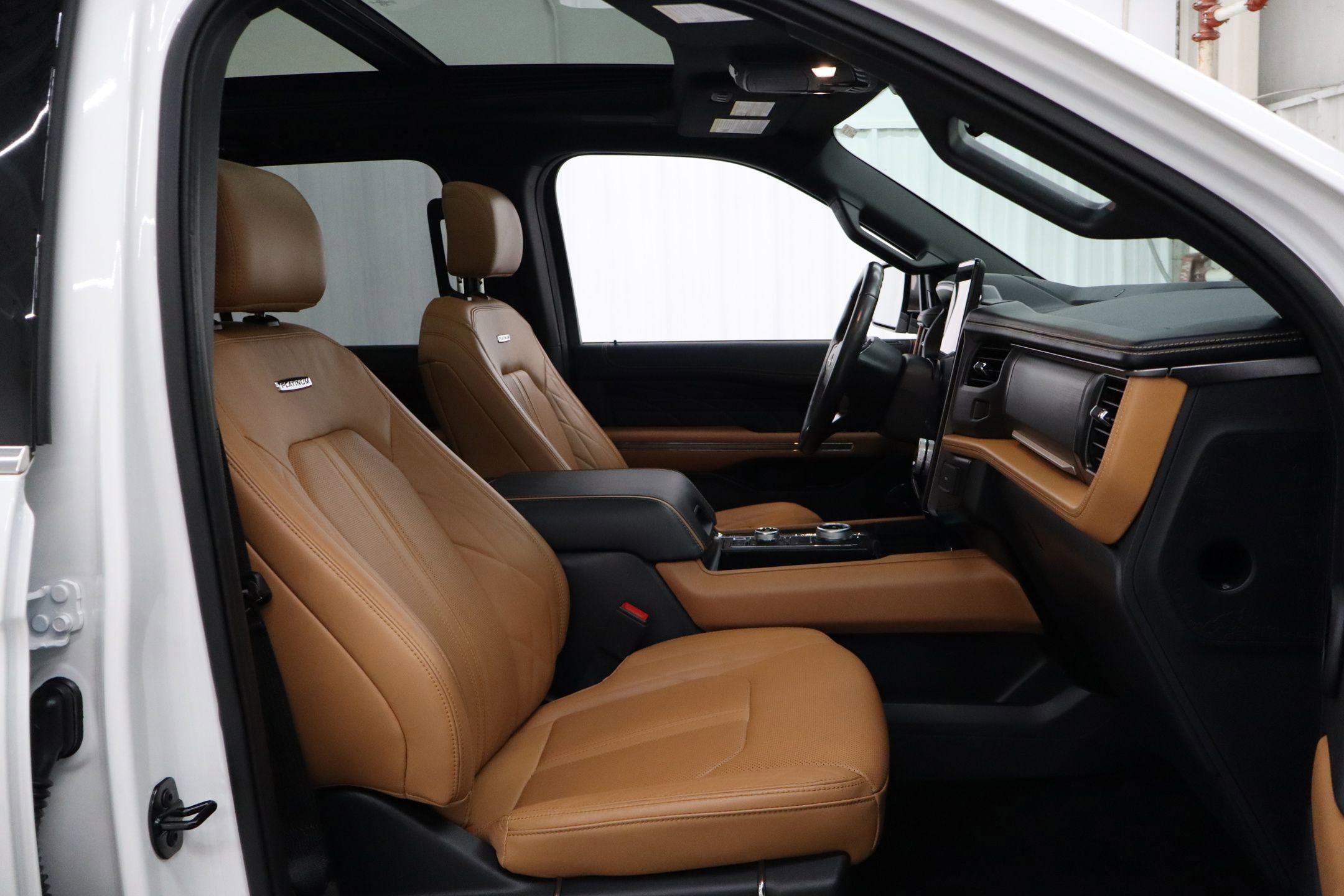 Certified 2023 Ford Expedition Platinum image 34