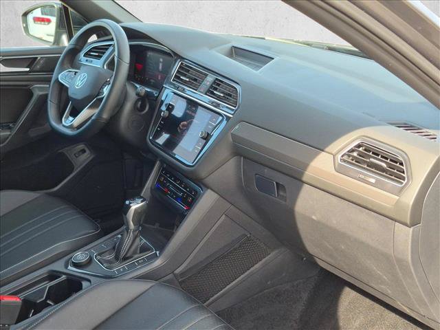 Used 2022 Volkswagen Tiguan SE R-Line AWD/4WD image 24