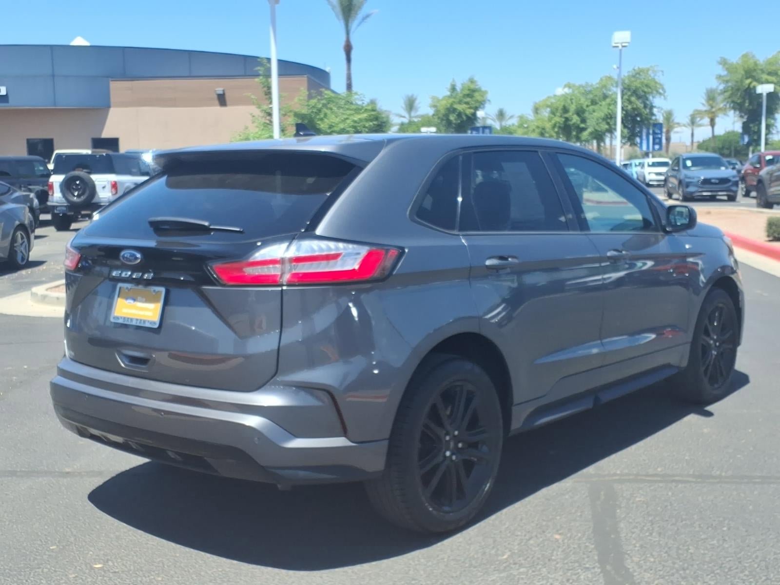 Certified 2023 Ford Edge ST-Line w/ Cargo Accessory Package AWD/4WD image 4