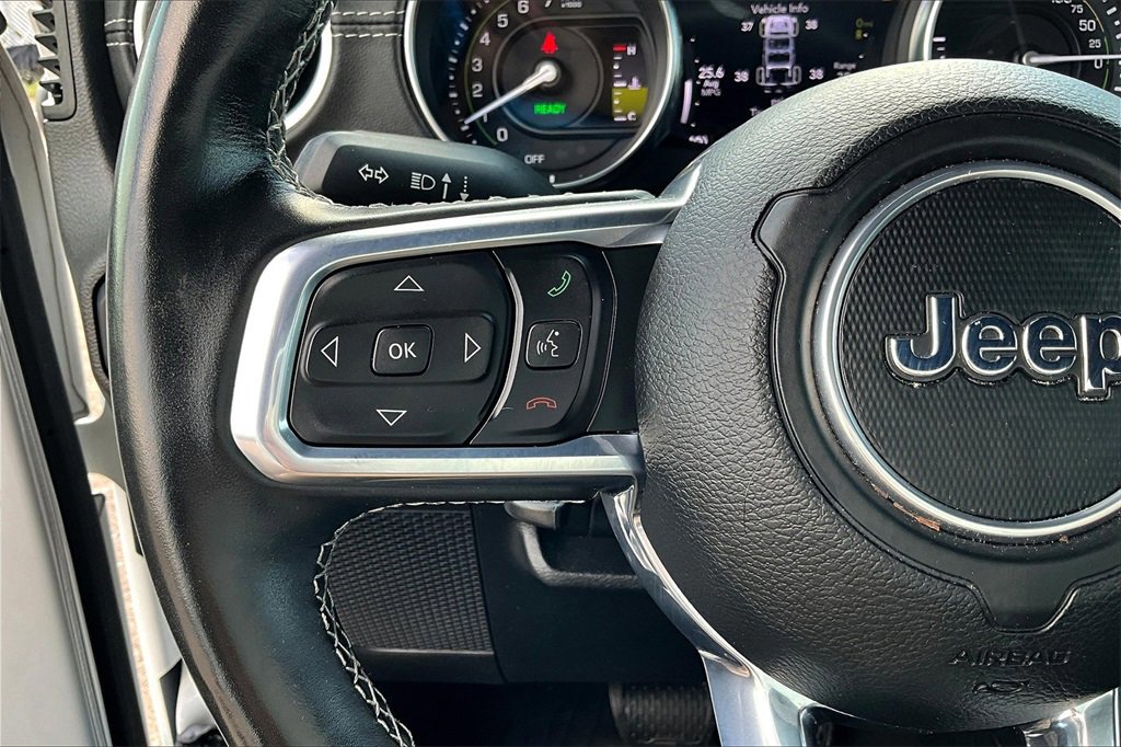 Used 2022 Jeep Wrangler Unlimited Sahara w/ Cold Weather Group image 18