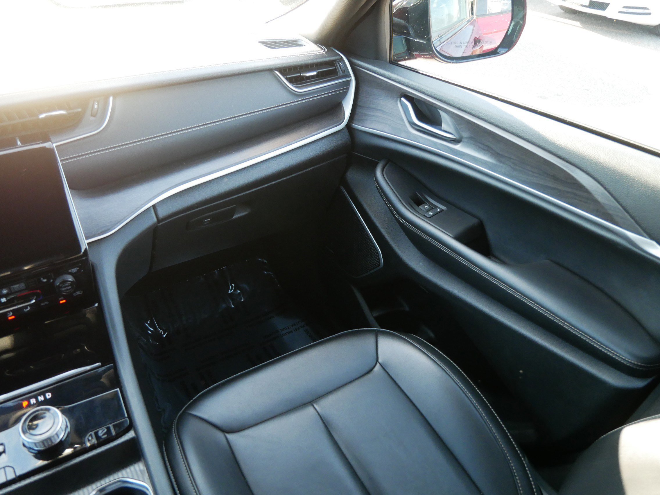 Used 2024 Jeep Grand Cherokee Limited 4xe image 11