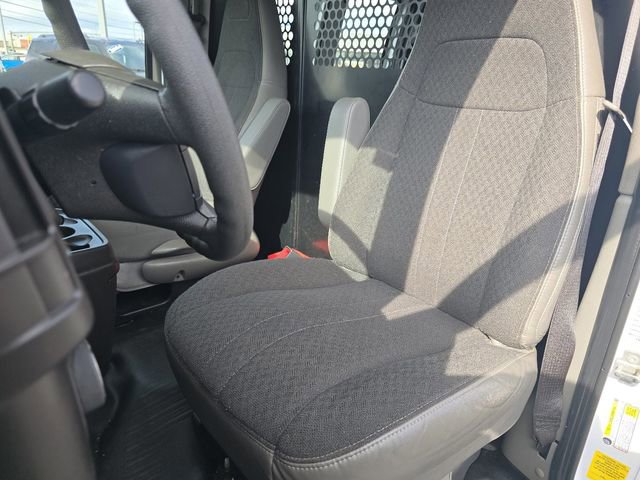 Used 2024 Chevrolet Express 2500 w/ Driver Convenience Package image 25