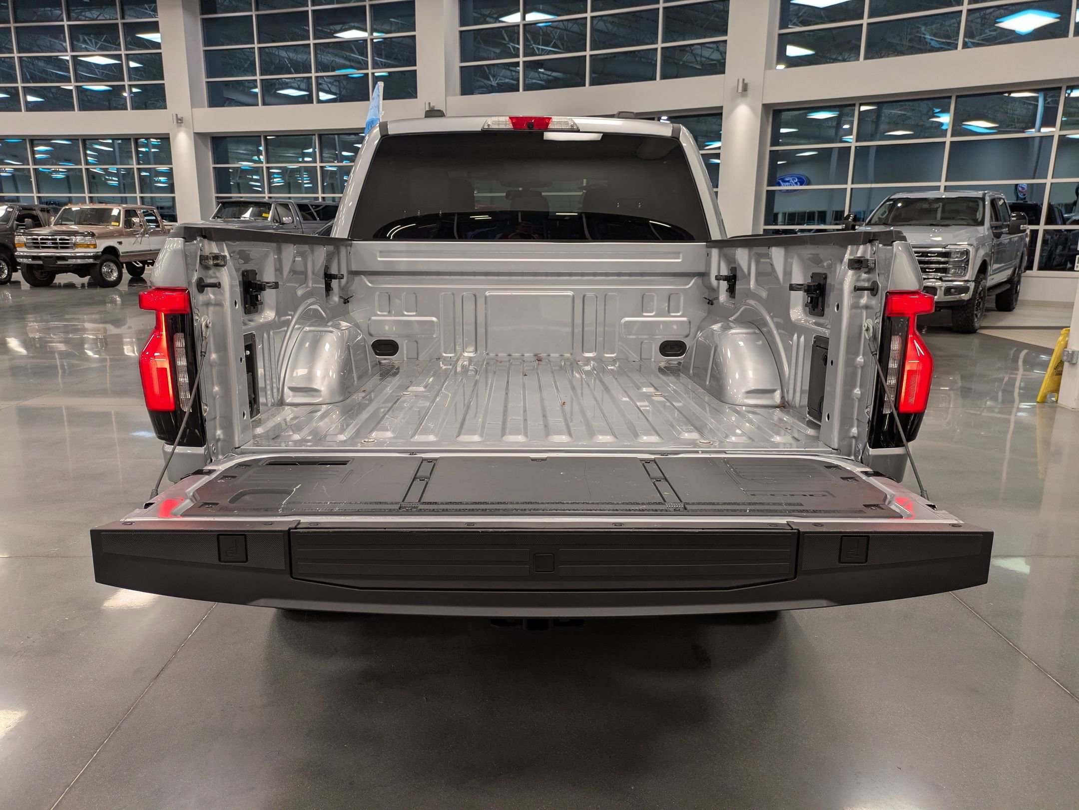 Certified 2024 Ford F150 Lightning XLT w/ Max Trailer Tow Package image 37