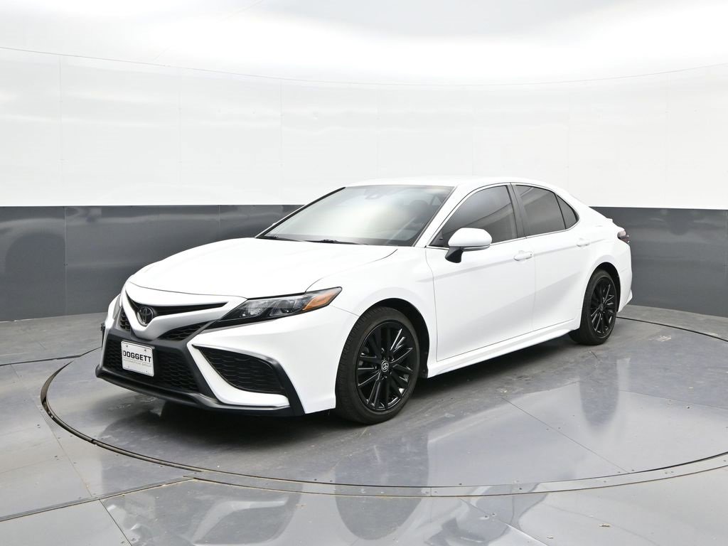 Used 2023 Toyota Camry SE image 30