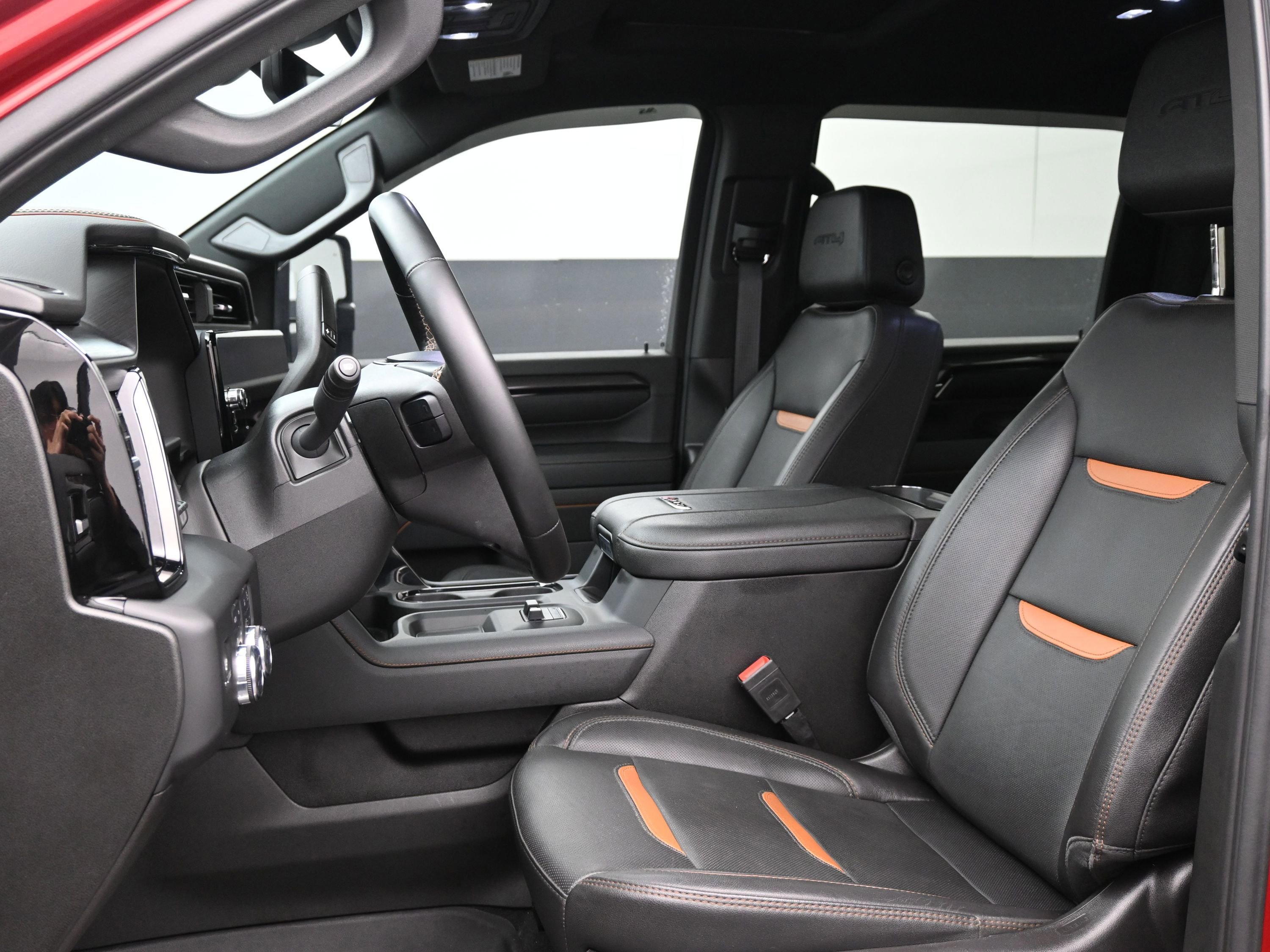 Used 2024 GMC Sierra 2500 AT4 w/ AT4 Premium Plus Package image 32