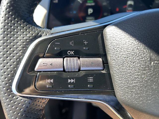 Used 2023 Nissan Ariya AWD image 32