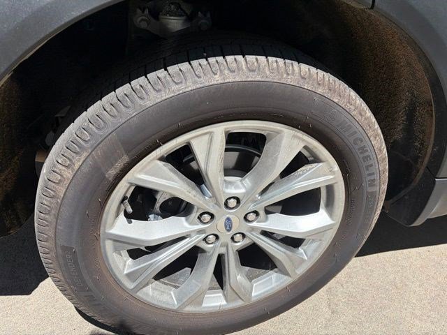 Certified 2023 Ford Explorer XLT w/ Equipment Group 202A AWD/4WD image 13