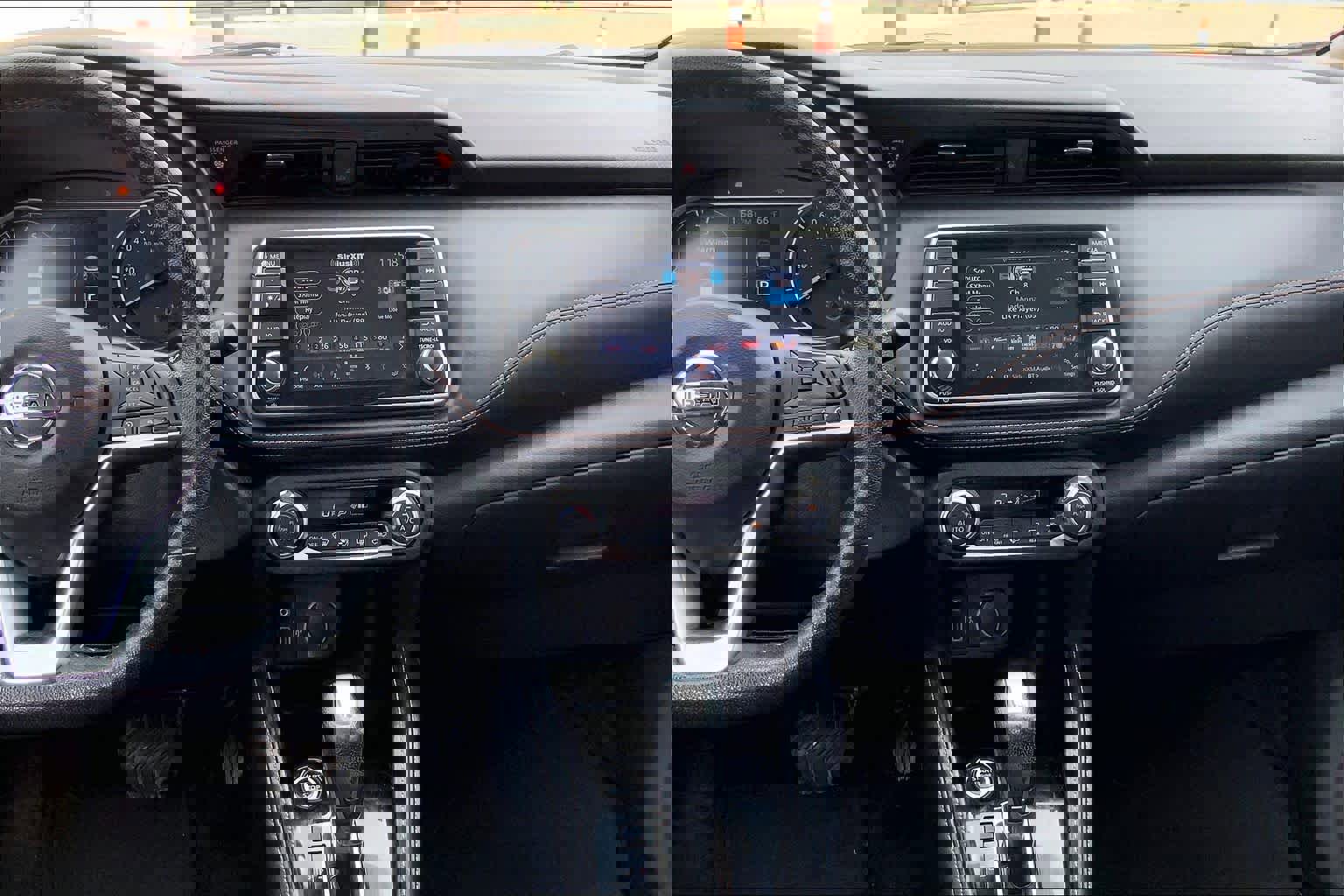 Used 2020 Nissan Kicks SR image 7