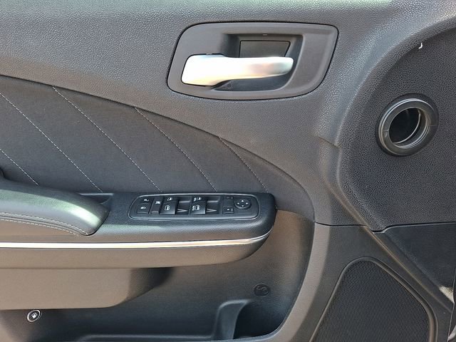 Used 2018 Dodge Charger SXT Plus RWD image 12