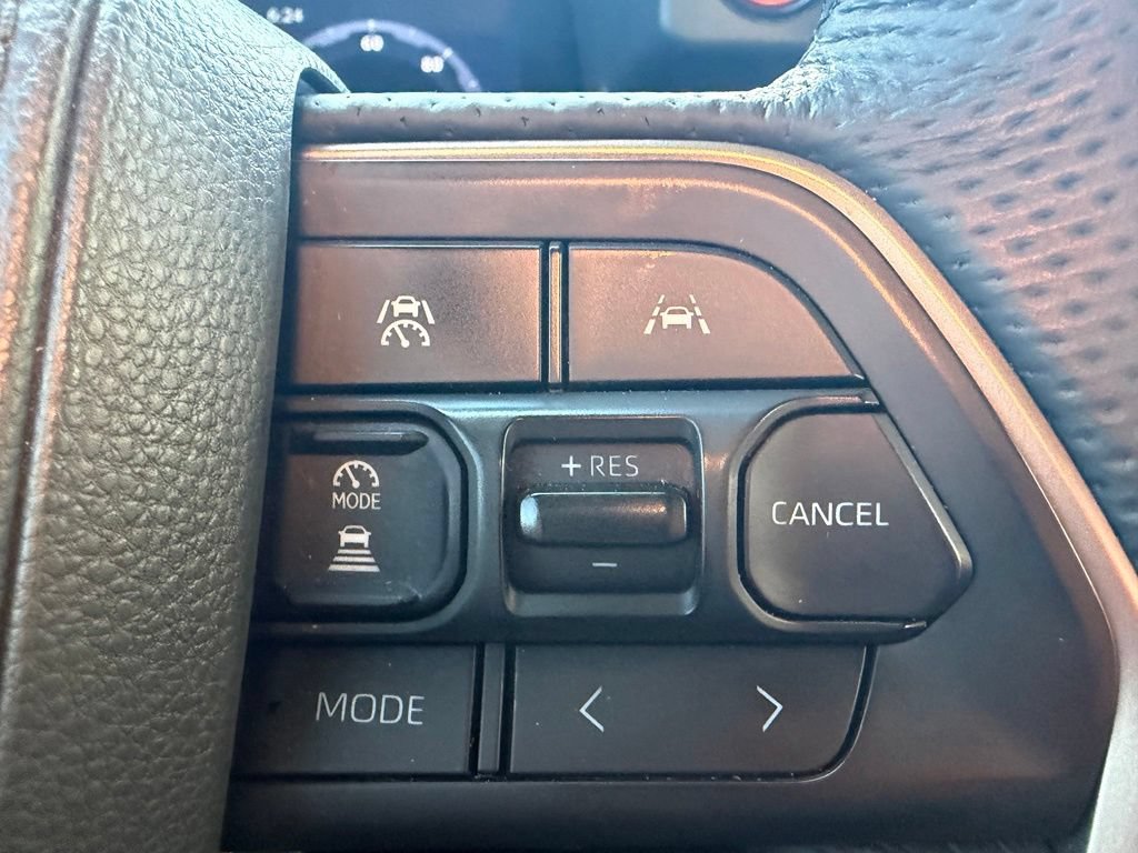 Used 2025 Toyota Tacoma TRD Sport AWD/4WD image 16