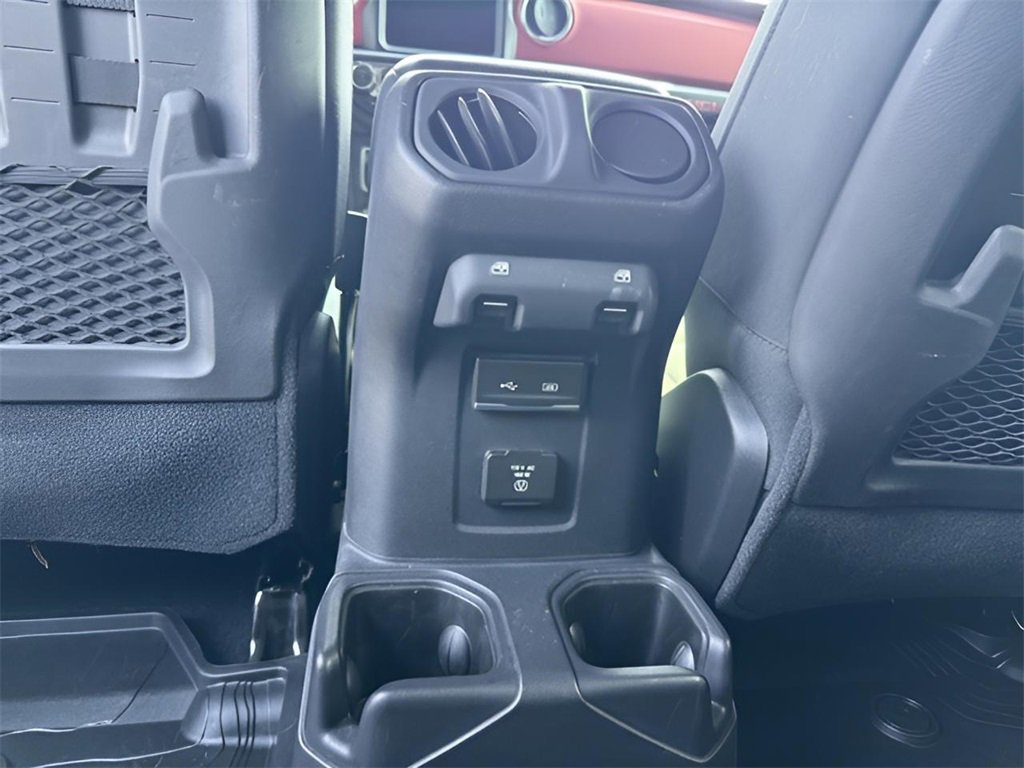 Used 2018 Jeep Wrangler Unlimited Rubicon image 17