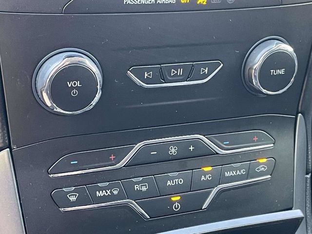 Certified 2020 Ford Edge SE FWD image 13