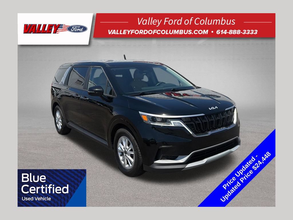 Used 2024 Kia Carnival LX FWD image 1
