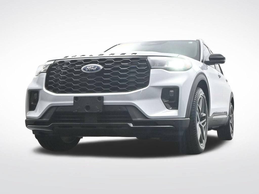 Certified 2026 Ford Explorer ST-Line w/ ST-Line Street Pack RWD image 32