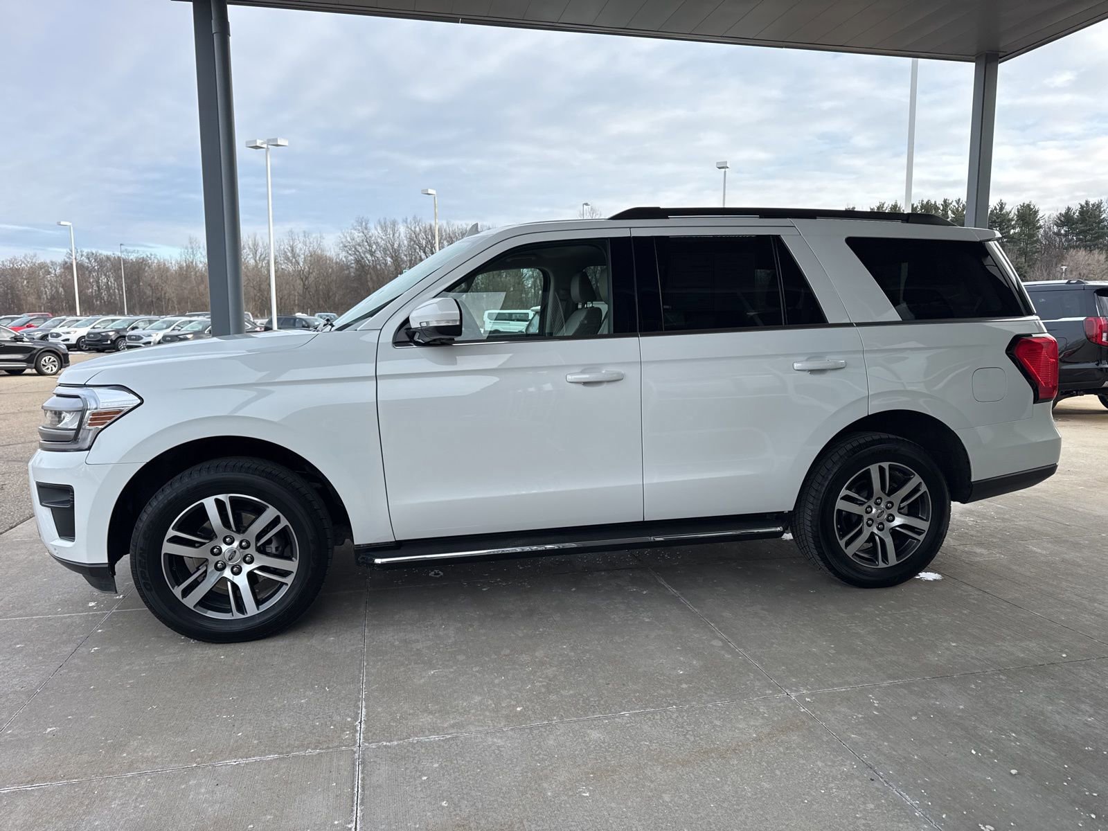 Certified 2022 Ford Expedition XLT image 7