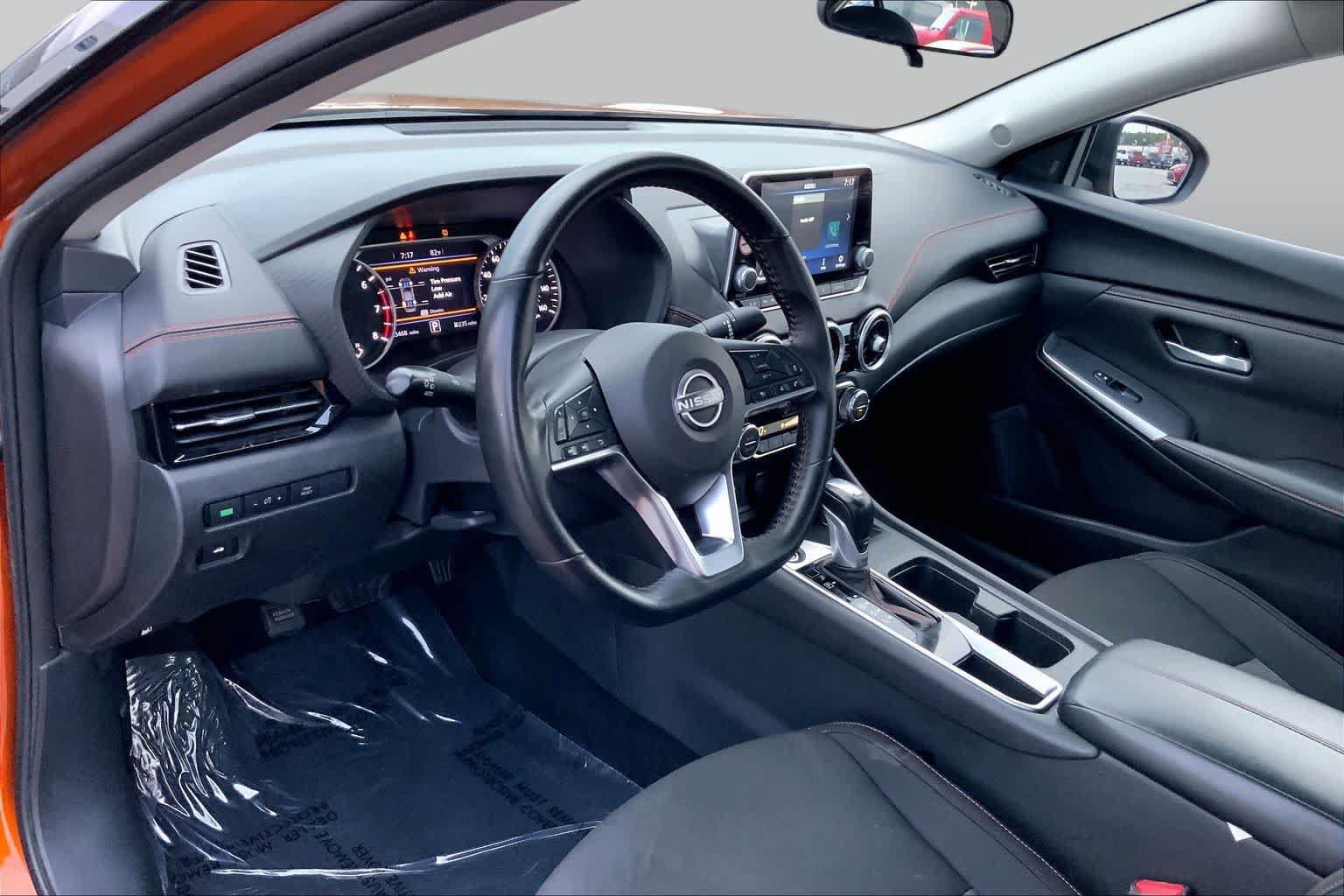 Used 2025 Nissan Sentra SR FWD image 17