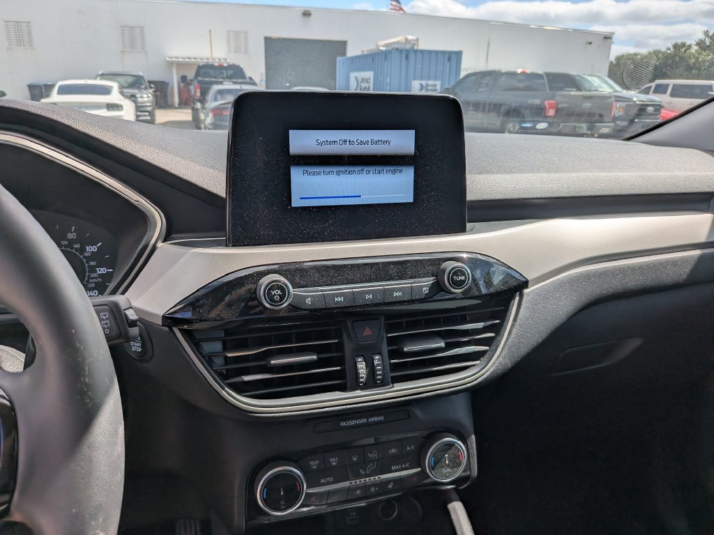 Certified 2022 Ford Escape SE w/ SE Sport Appearance Package FWD image 26
