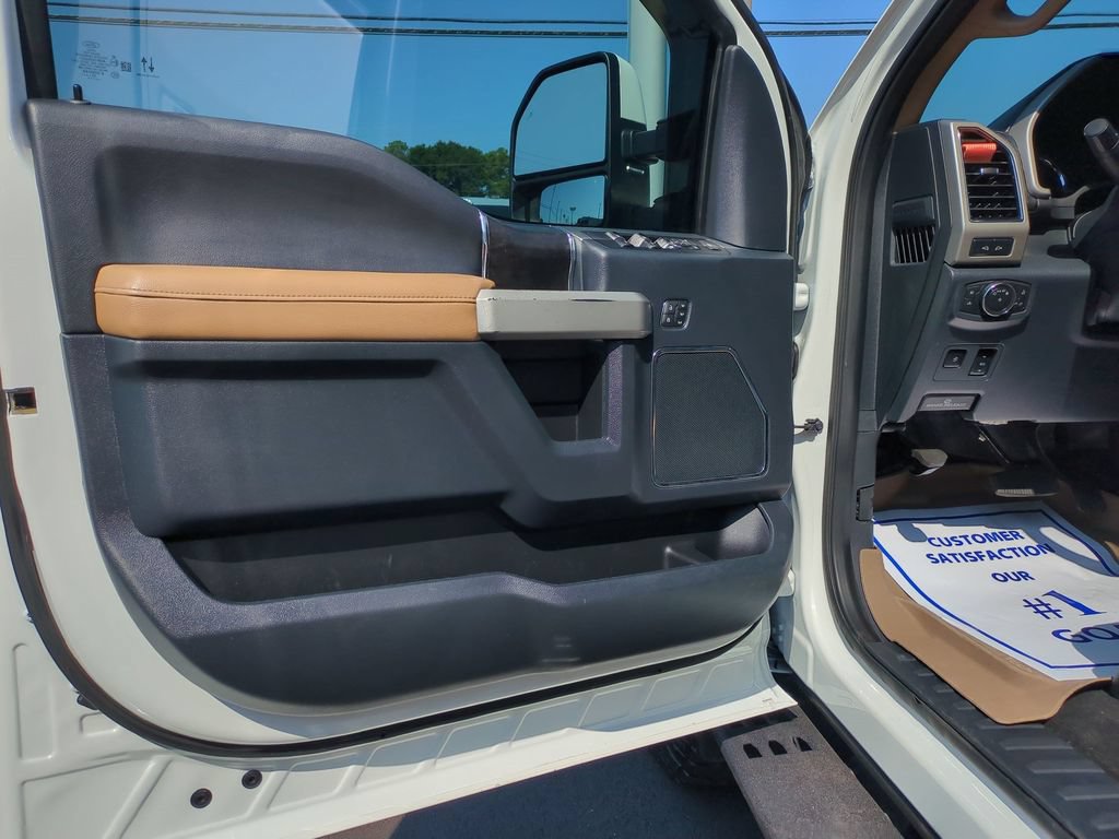 Certified 2022 Ford F350 Lariat w/ Tremor Off-Road Package AWD/4WD image 10
