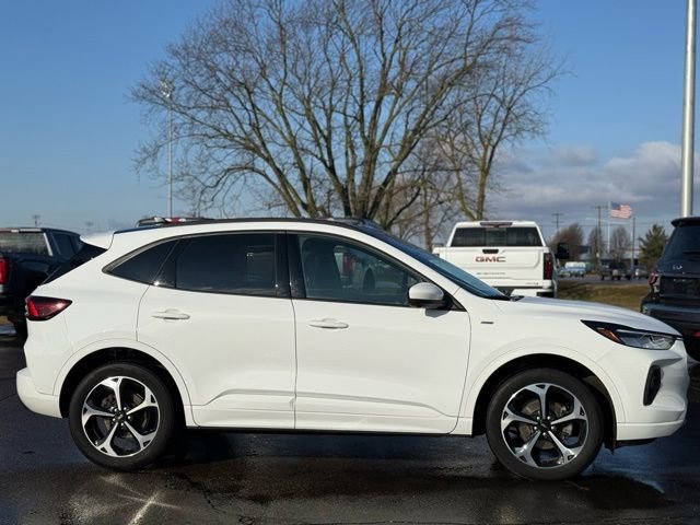 Certified 2023 Ford Escape ST-Line Select w/ Tech Pack #2 image 10