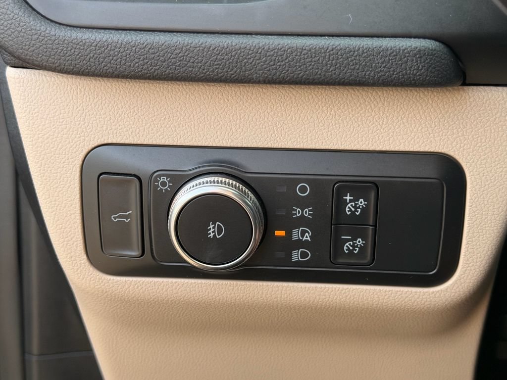 Certified 2020 Ford Escape Titanium AWD/4WD image 27