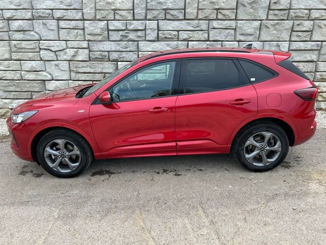 Certified 2023 Ford Escape ST-Line Select w/ Tech Pack #1 AWD/4WD image 5