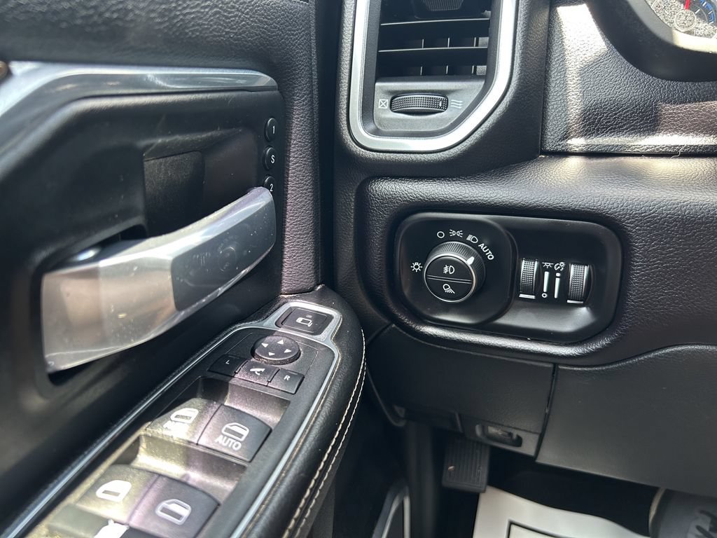 Used 2022 RAM 3500 Laramie AWD/4WD image 26