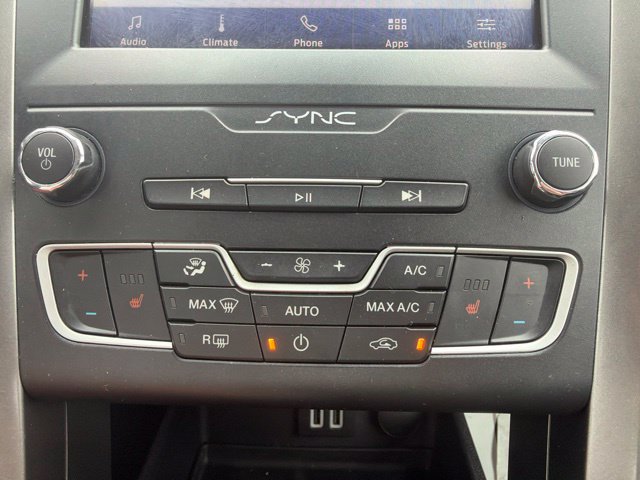 Certified 2020 Ford Fusion SEL FWD image 30