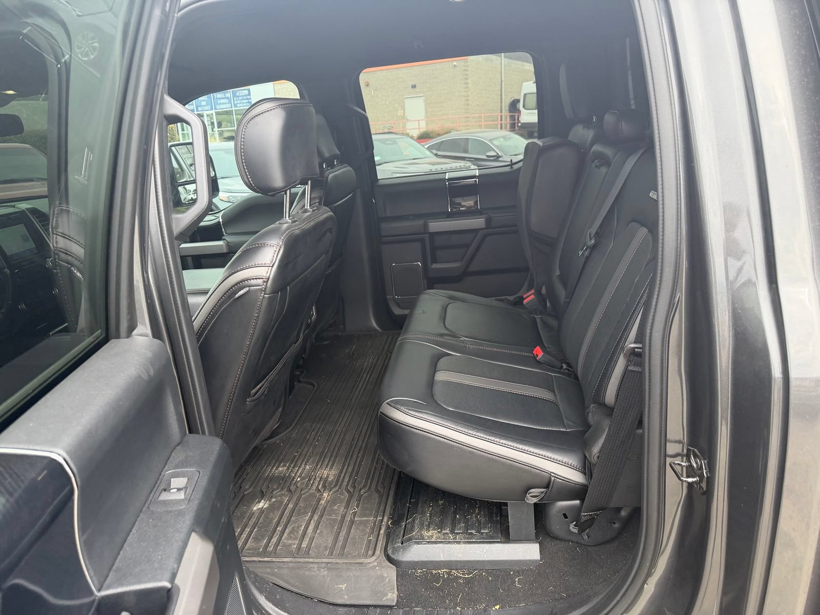 Certified 2020 Ford F250 Platinum w/ FX4 Off-Road Package AWD/4WD image 13
