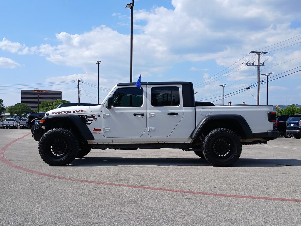 Used 2024 Jeep Gladiator Mojave w/ Convenience Group AWD/4WD image 6