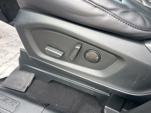 Certified 2023 Ford Explorer XLT w/ Equipment Group 202A image 21