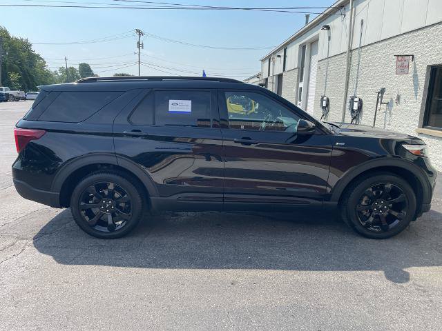 Certified 2023 Ford Explorer ST-Line AWD/4WD image 4