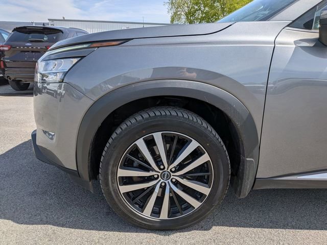 Used 2024 Nissan Pathfinder Platinum AWD/4WD image 25