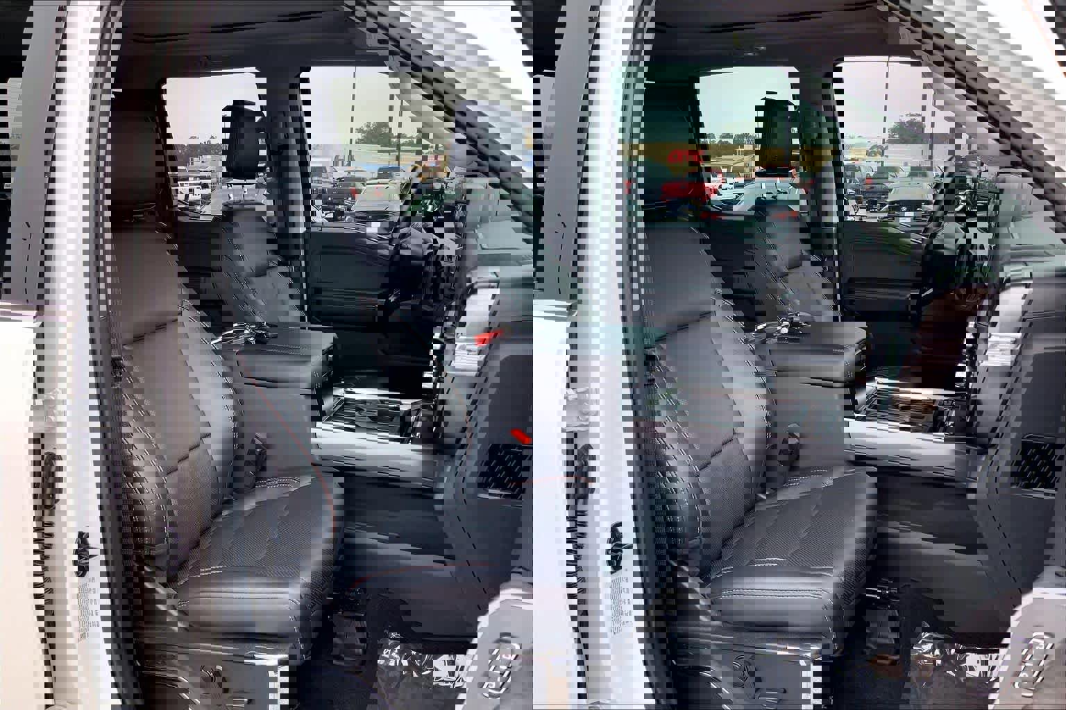 Certified 2023 Ford F250 Lariat w/ Chrome Package image 11