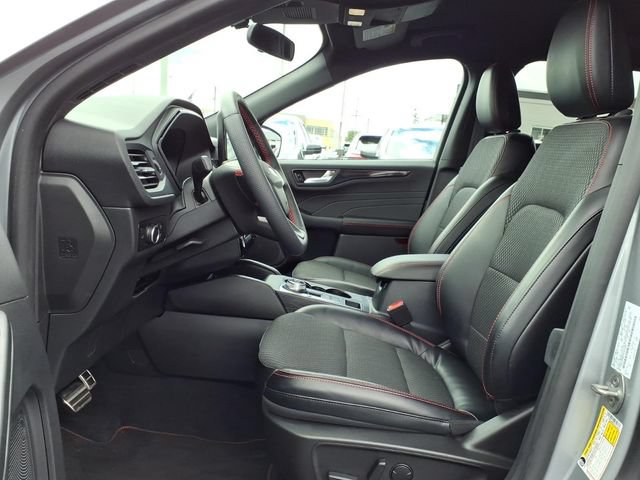 Certified 2023 Ford Escape ST-Line w/ Tech Pack #1 AWD/4WD image 19