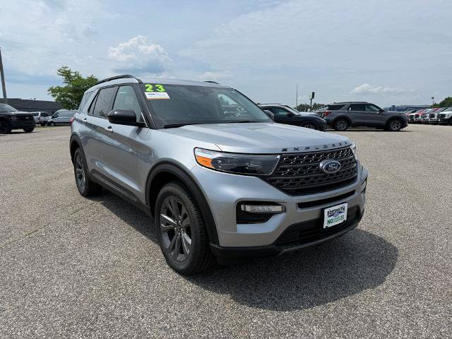 Certified 2023 Ford Explorer XLT w/ Equipment Group 202A AWD/4WD image 24