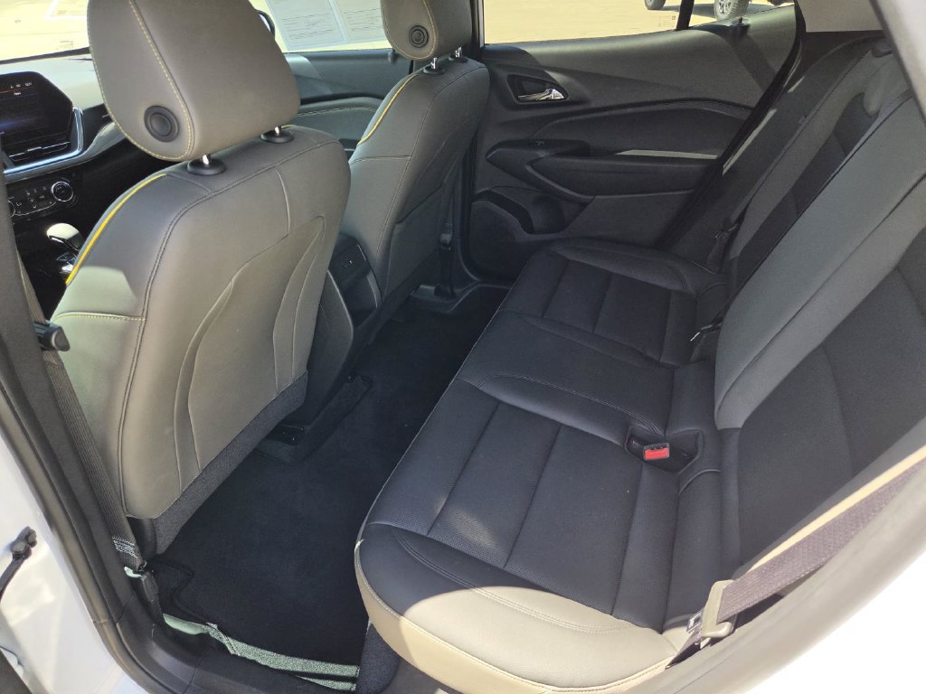 Used 2024 Chevrolet Trax ACTIV FWD image 14