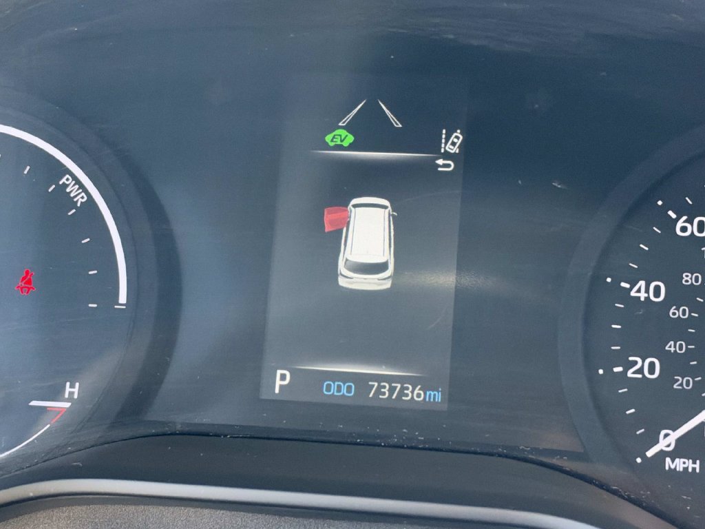 Used 2023 Toyota Sienna XLE FWD image 26