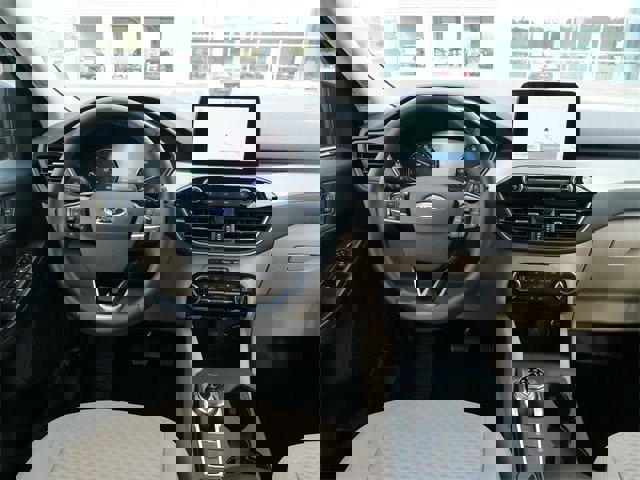 Certified 2021 Ford Escape SE w/ SE Sport Appearance Package image 21